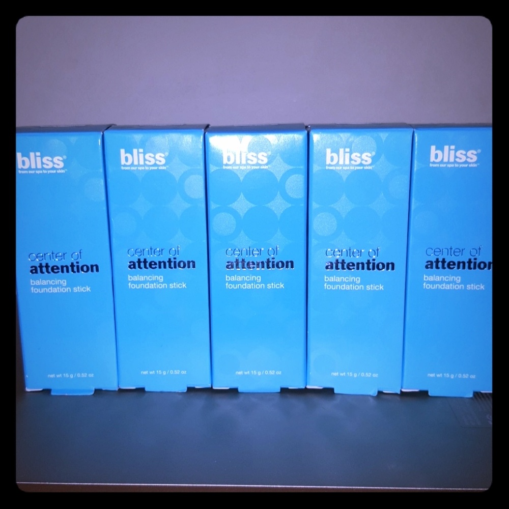 Bliss CenterofAttention balancing foundation stick